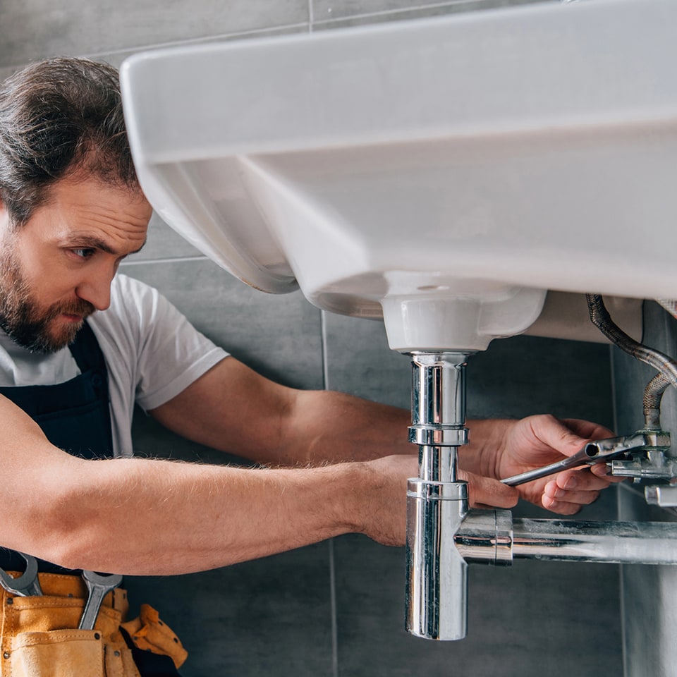 how to choose the right plumber blog article at bath4all