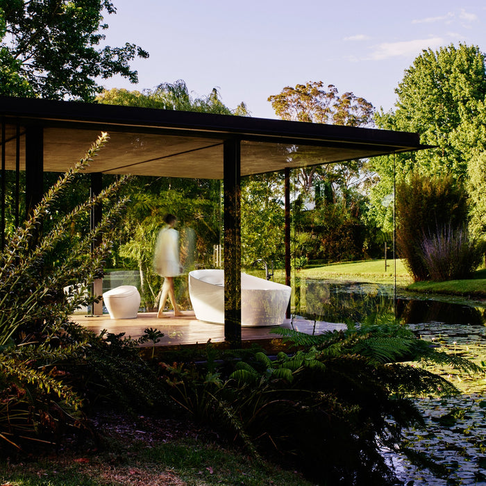 TOTO PJYD2200PWEU#GW Flotation Bathtub with ZERO DIMENSION and Hydrohands, Gloss White