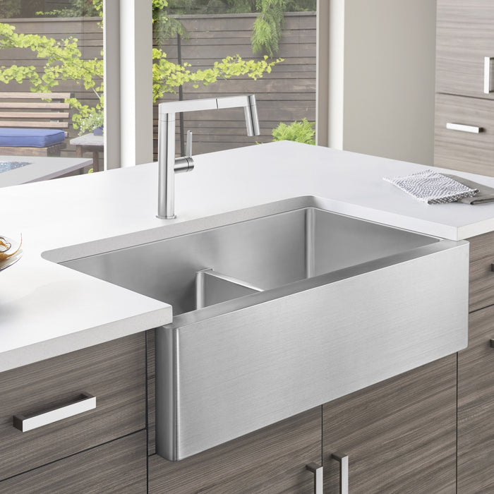 Blanco 525242 Quatrus R15 33" 60/40 Double Bowl Apron-Front Stainless Steel Farmhouse Sink