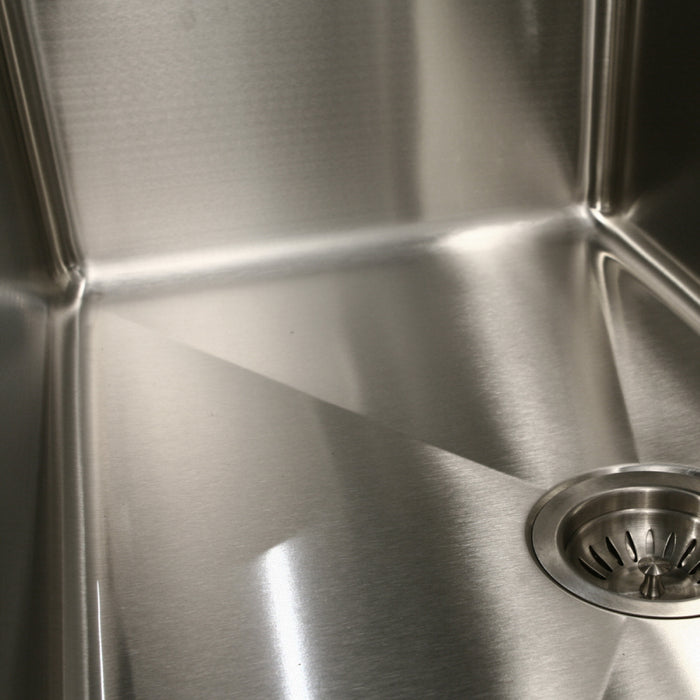 Houzer NOD-4200-1 Nouvelle 31" Undermount 50/50 Double Bowl Kitchen Sink with Strainer & Grid