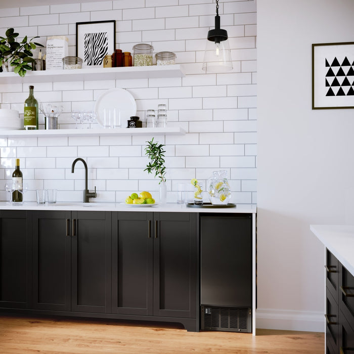 Edgestar IB450SS 15" Wide 25 Lbs. Capacity Built-In, Free Standing, and Undercounter Ice Maker in Stainless Steel